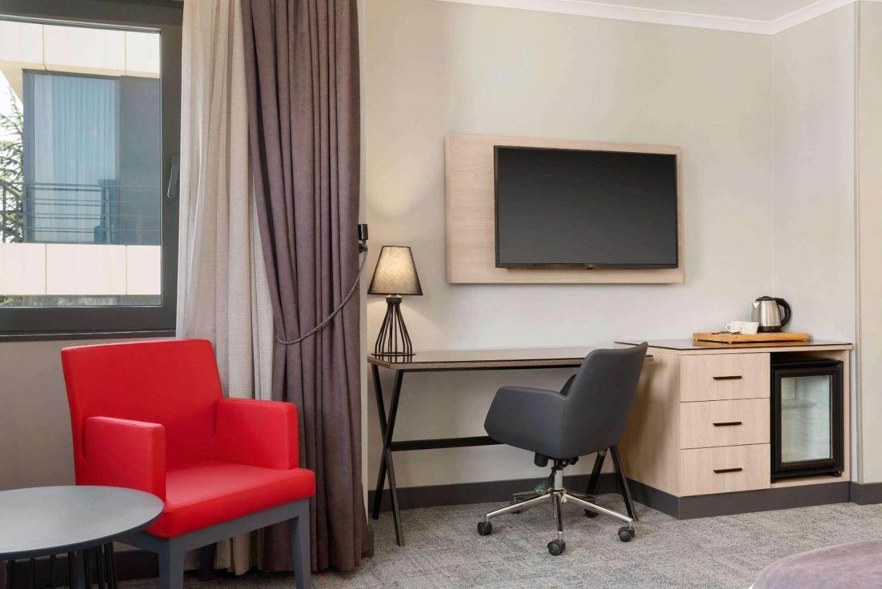 Days Hotel By Wyndham Ankara Cankaya Экстерьер фото